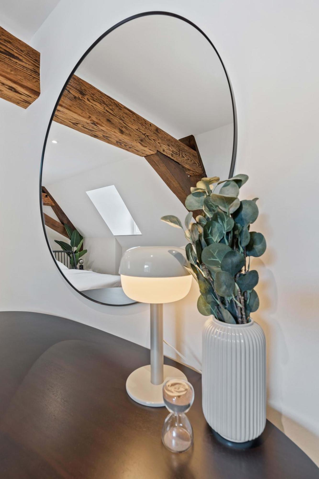 Elegant Clausen Apartment With King Bed & Wifi Luxembourg Eksteriør bilde
