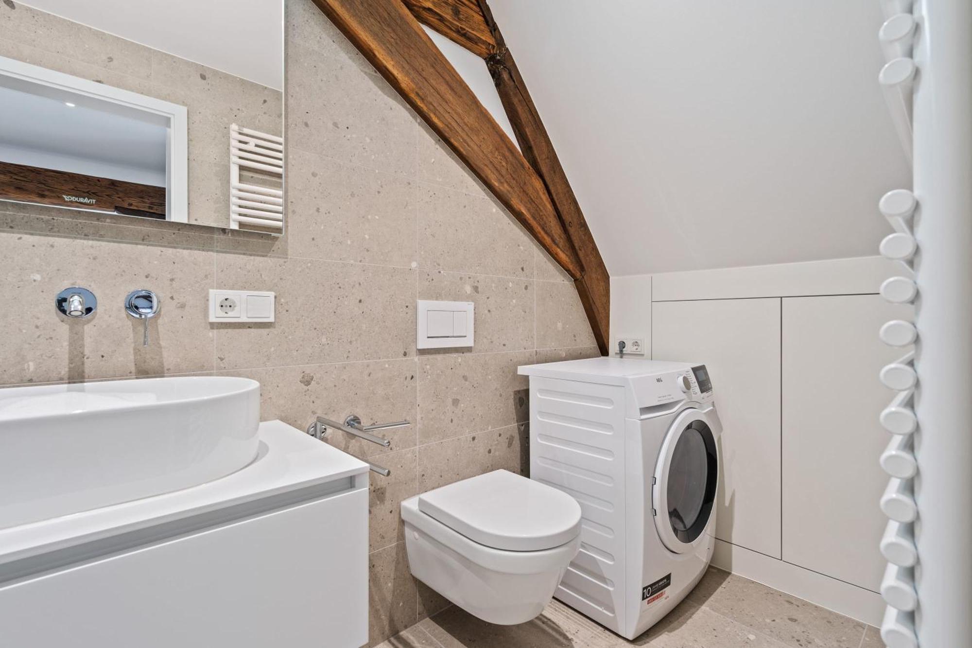 Elegant Clausen Apartment With King Bed & Wifi Luxembourg Eksteriør bilde